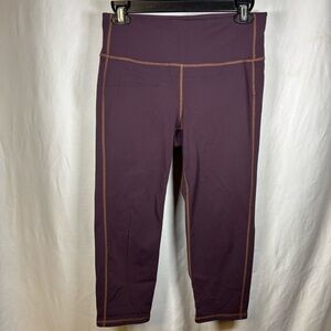Athleta High Rise Chaturanga Capri Leggings Womens Size Medium Activewear Yoga